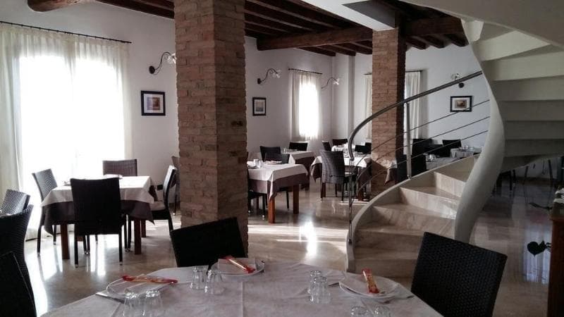 Hotel La Vecchia Reggio main