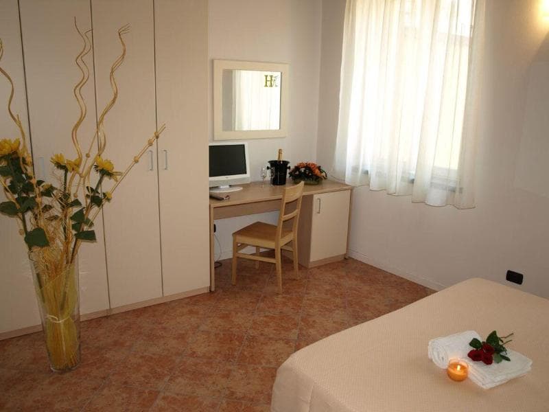 Hotel Karol photo 1