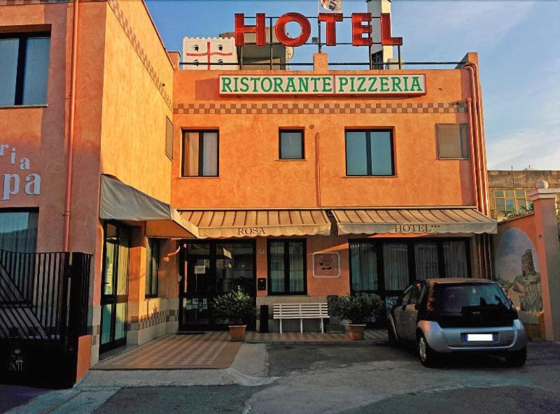 Rosa Hotel 3