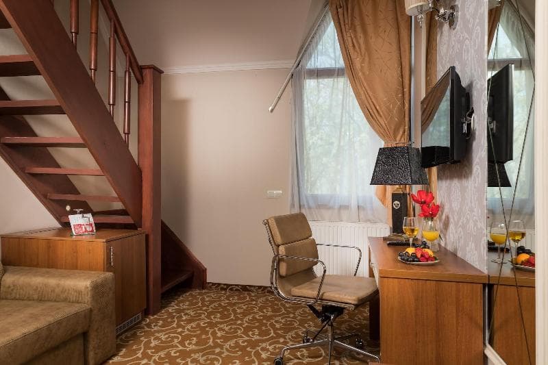 Hotel Golden Ball Club 3