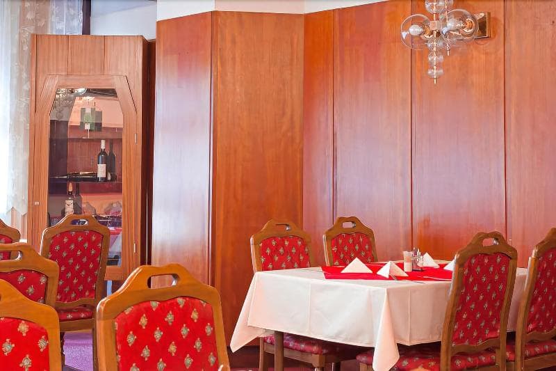 Hotel Merkur 4