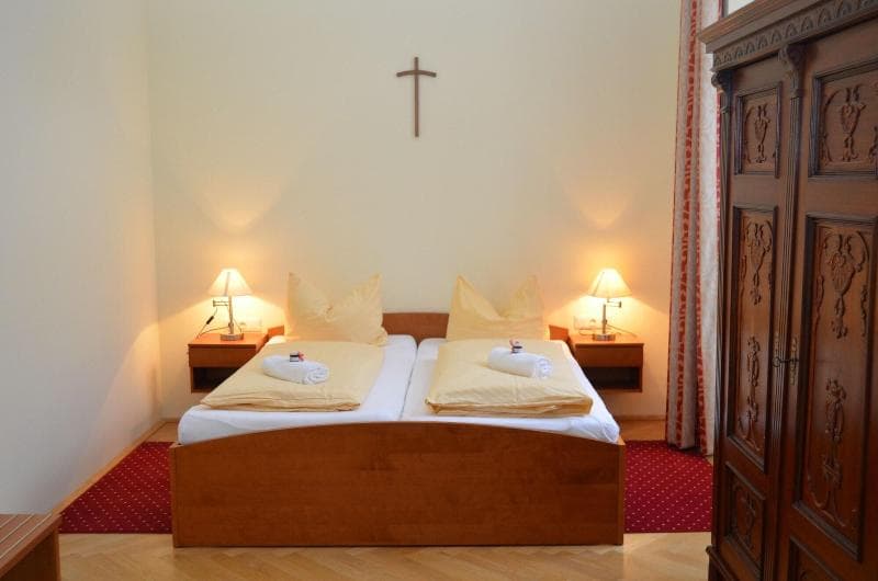 Gstehaus Im Priesterseminar Salzburg 4