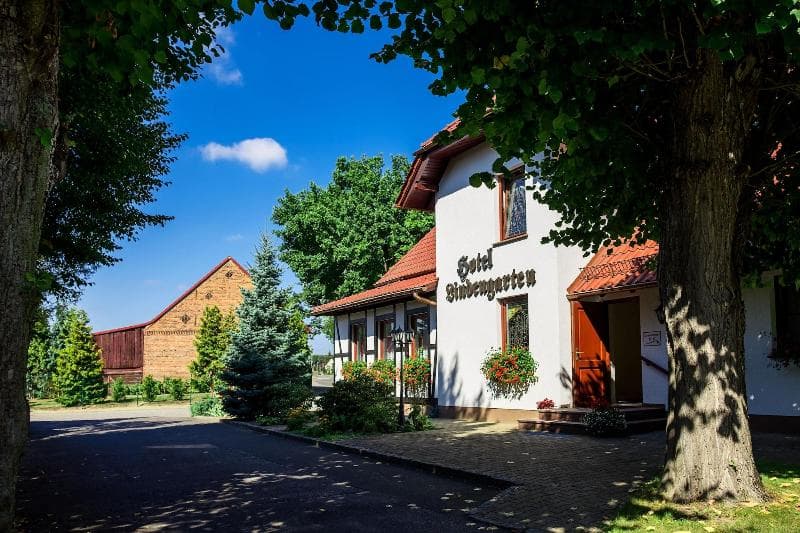 Hotel & Restaurant Lindengarten 5
