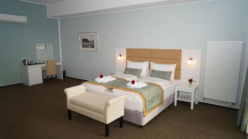 Hotel Class 4