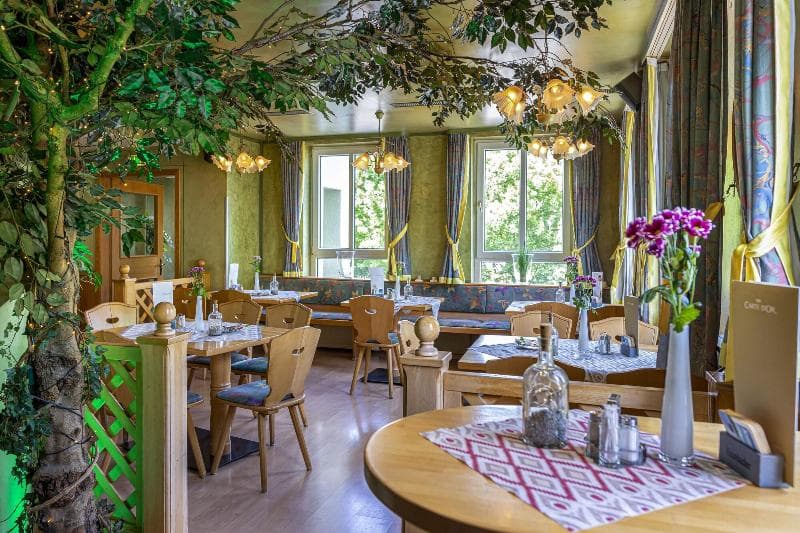 Landhotel Zum Niestetal 5