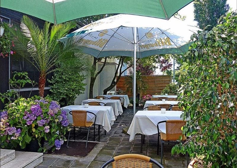 Hotel-Restaurant Donnici im Schwyzerhüsli 5