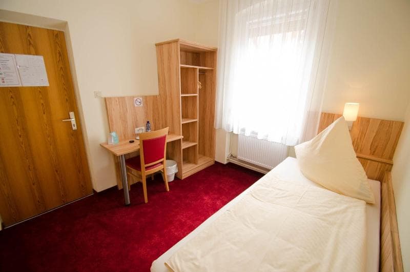 Hotel Konig Humbert main