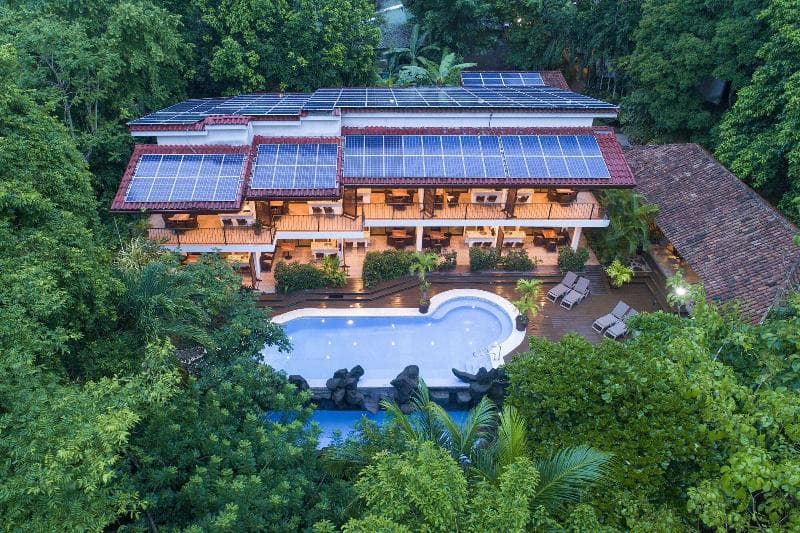 Pumilio Mountain & Ocean Hotel 5