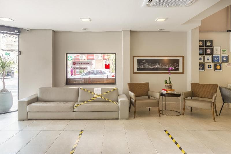 Hotel Melo 4