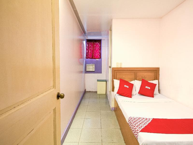 Golden Mango Inn photo 1