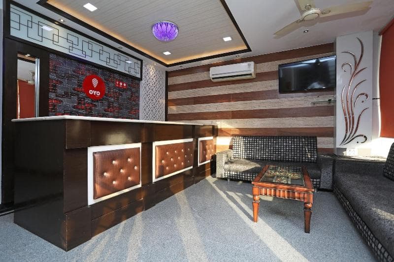 Hotel Riviera 5