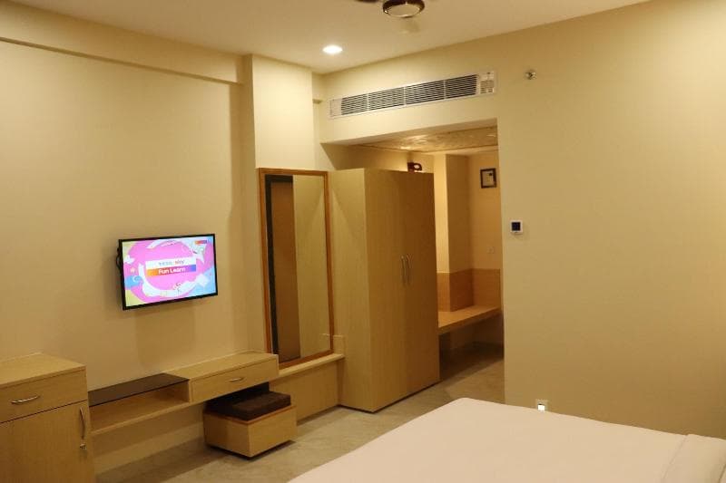 Hotel Aarunya Royale main