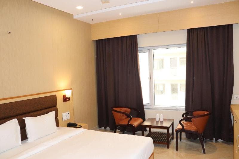 Hotel Aarunya Royale 3