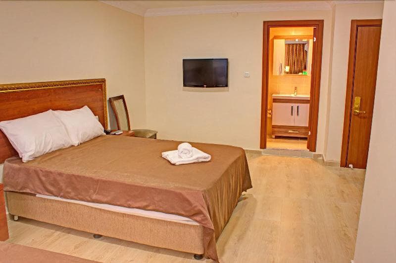 Hotel Real Life 5