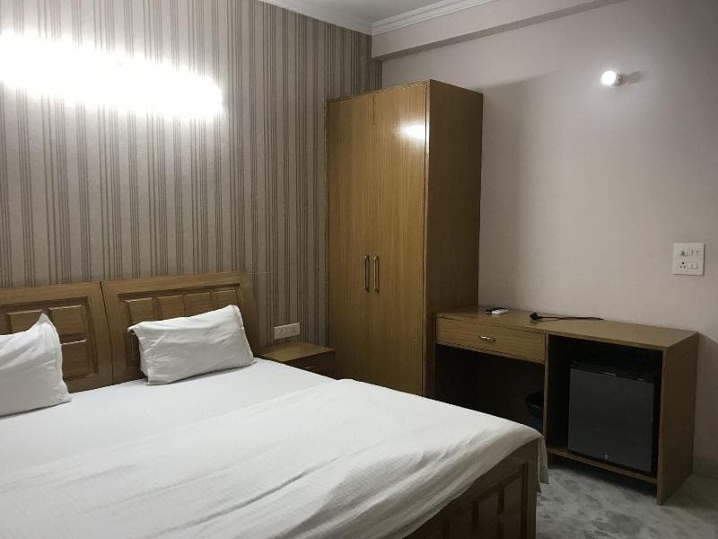 The Residencia Inn Premium main