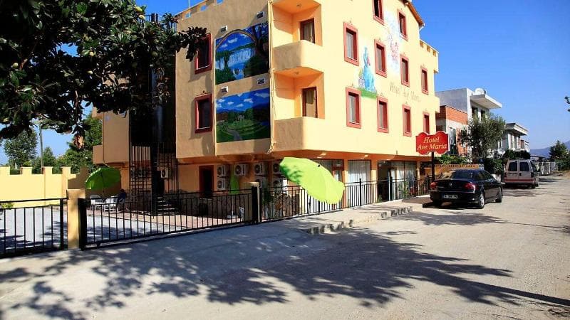 Ave Maria Hotel 5