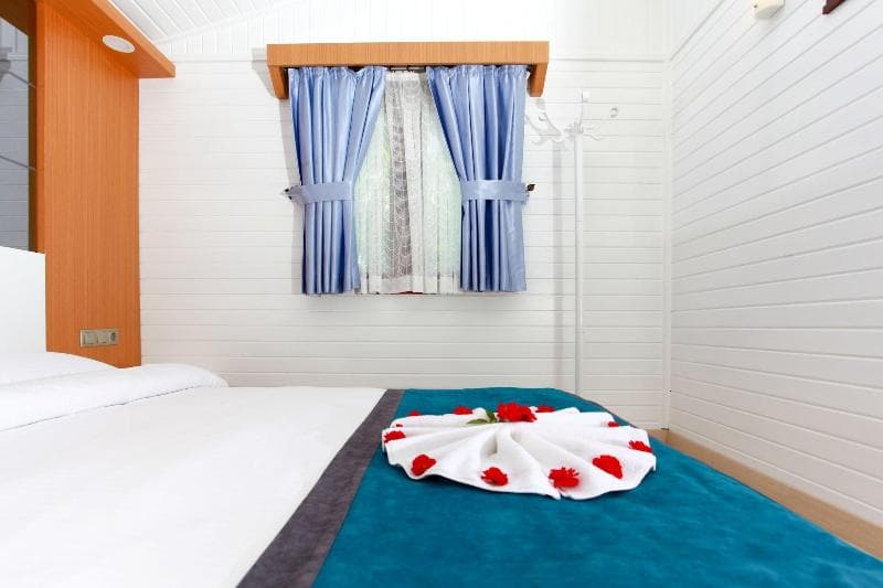 Azur Hotel 5