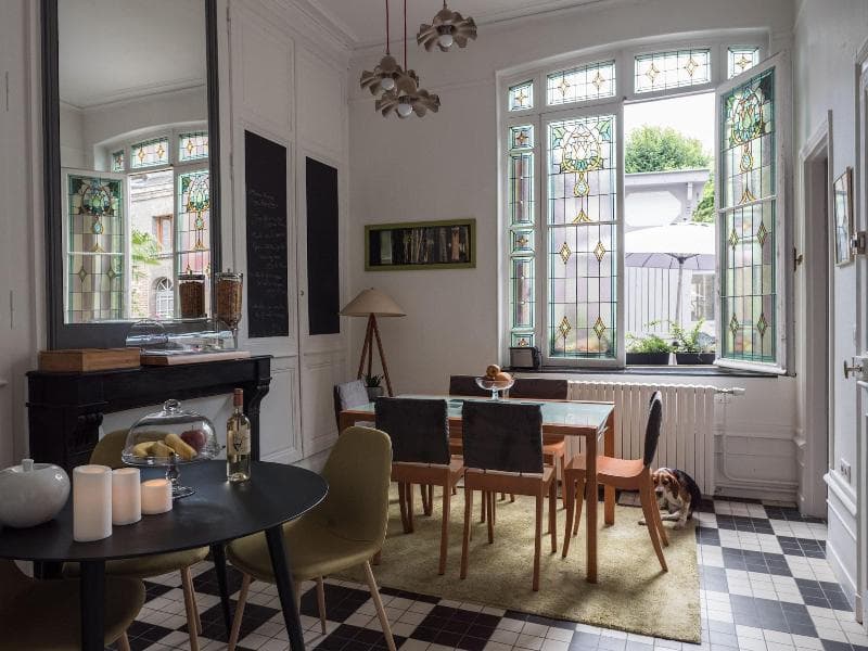 Une Maison En Ville Chambres D'hôtes main