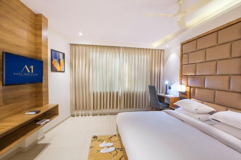 Aura One Hotel 5