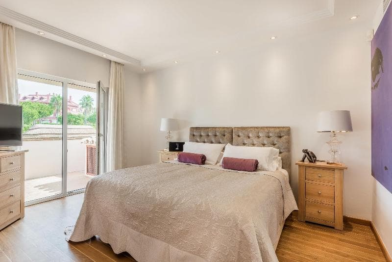 The Residence By Beach House Marbella 3