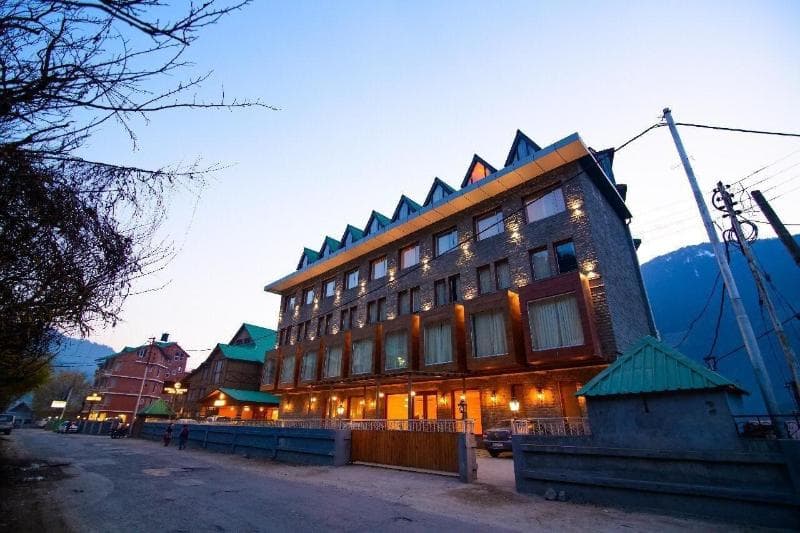 Coral Resort And Spa Centrally Heated Mountain Side Resort Manali 5