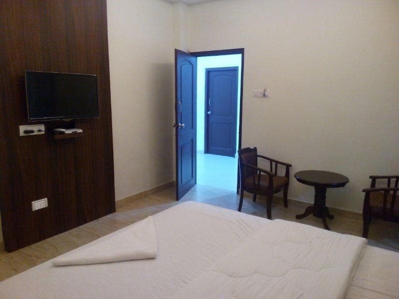 Hotel Marina Manor 3