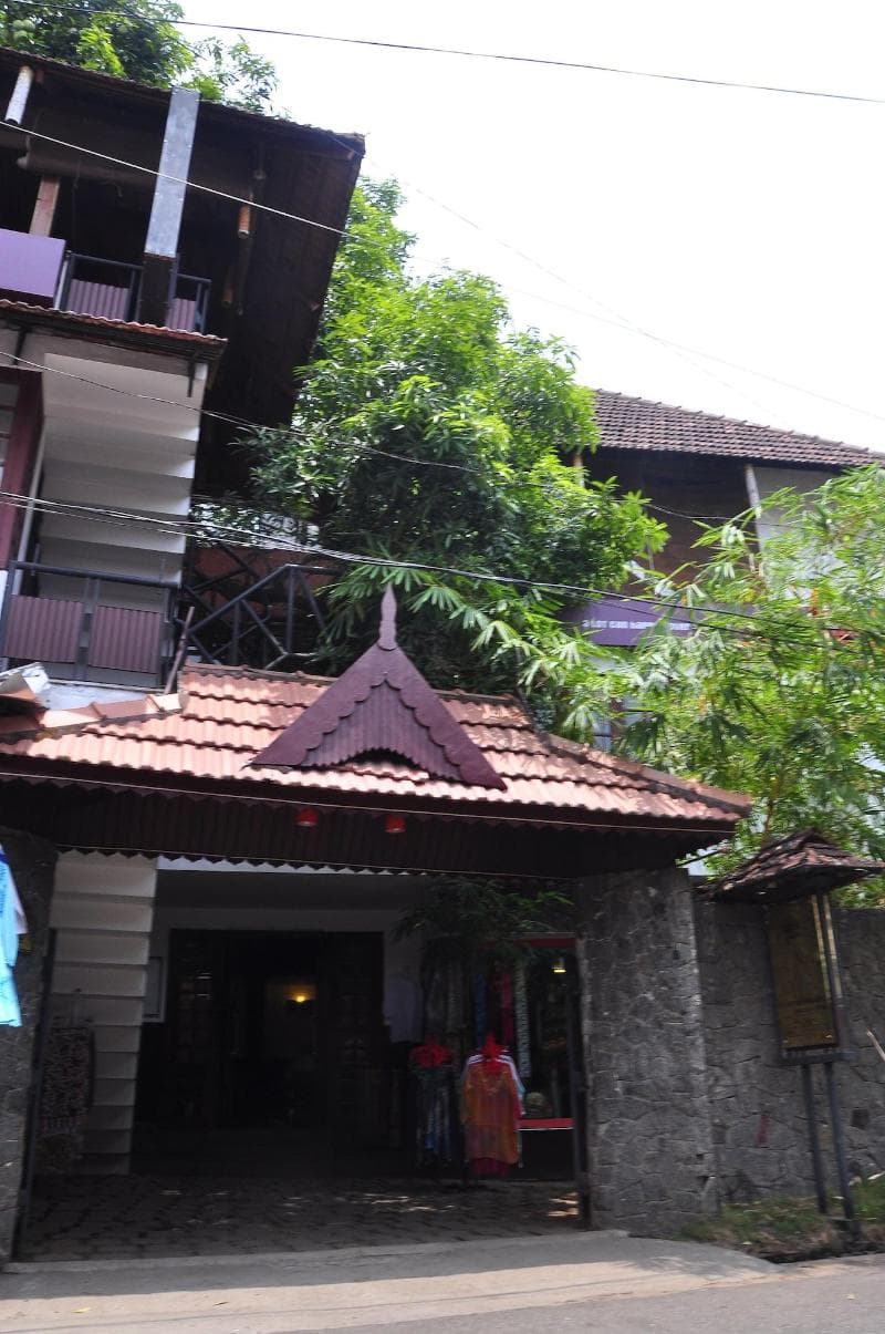 The Mango Tree Inn 4