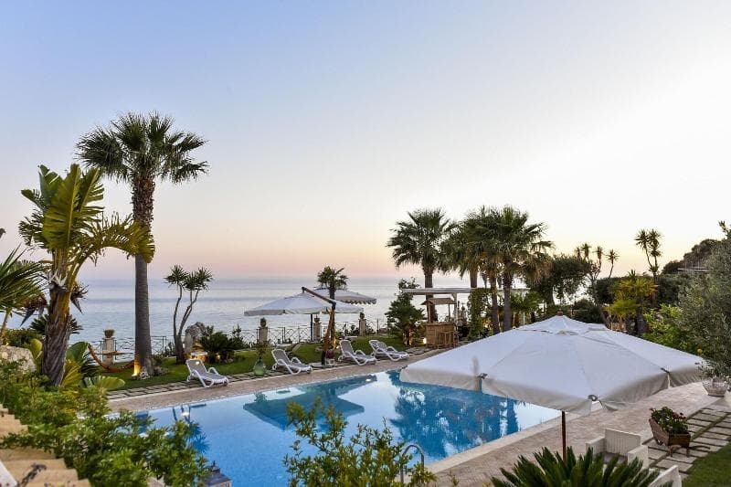 Villa Kete Deluxe Rooms main