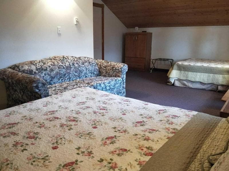 Alpine Meadows Lodge 3