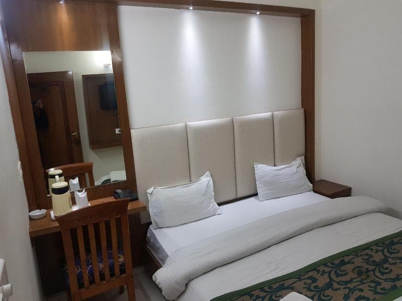 Hotel Doon Regency main
