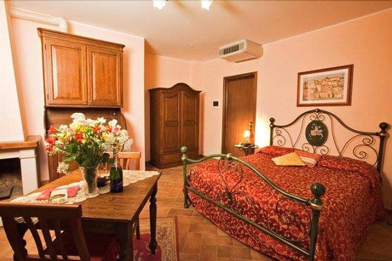 Antica Locanda Della Via Francigena 4