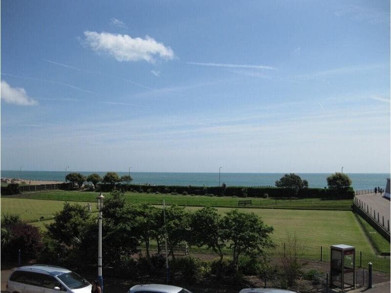 Devonia Eastbourne 5