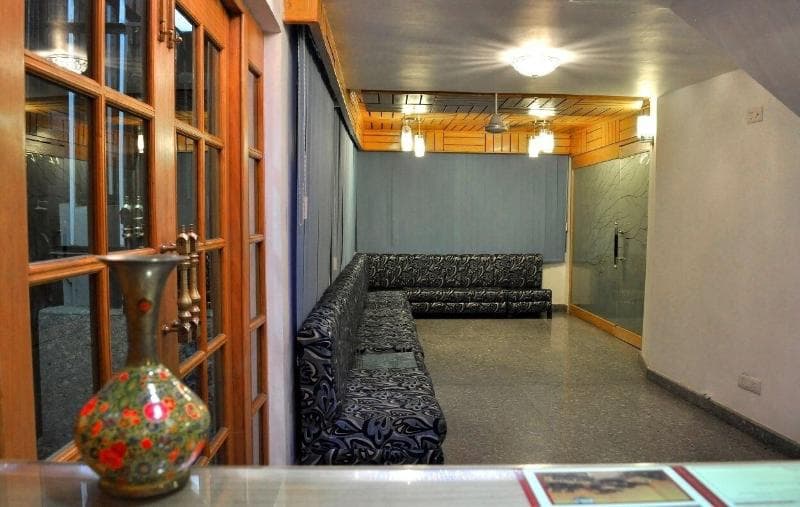 Hotel Pacific main
