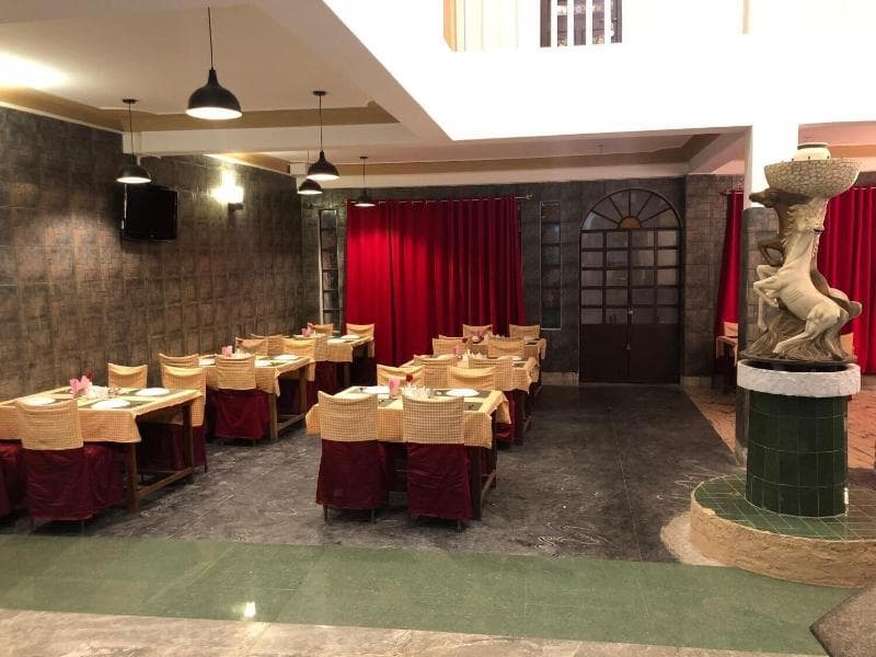 Flora Fountain Hotel 5