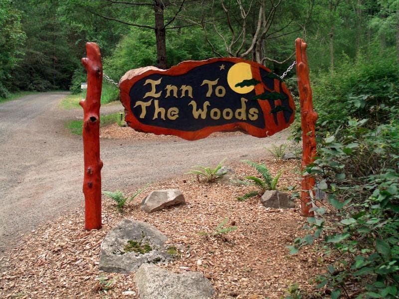 Inn to the Woods Bed & Breakfast 4