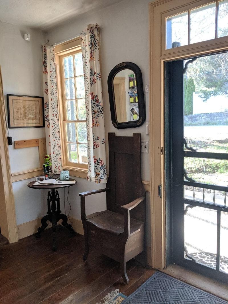 The Anderson Cottage Bed & Breakfast 4