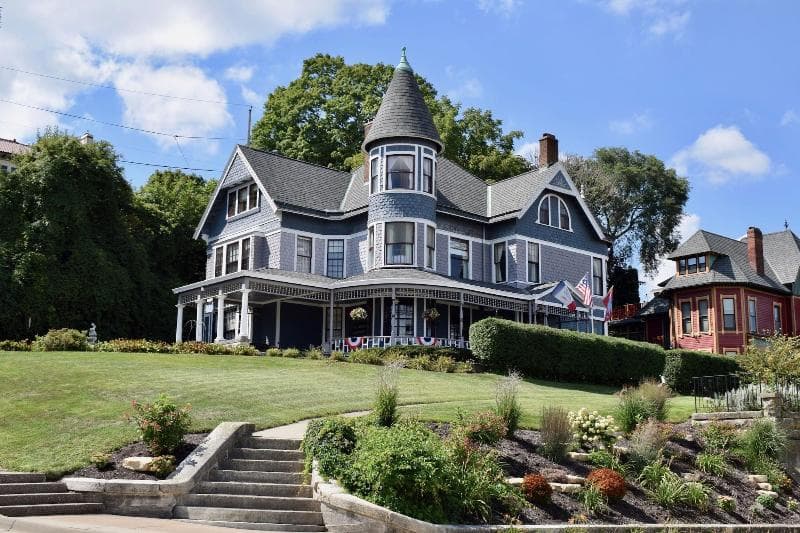 Hancock House Bed And Breakfast 5