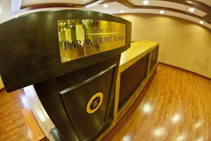 Paramount Tower main