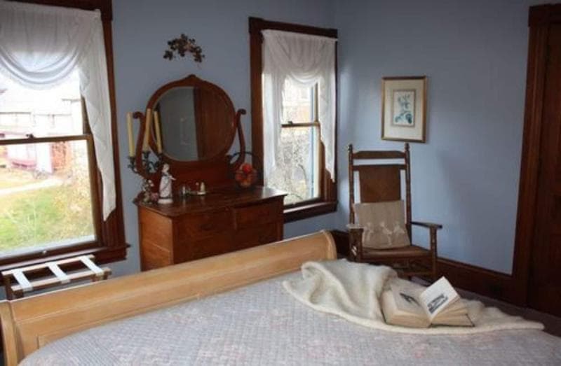 Rose Arbour Bed And Breakfast 3