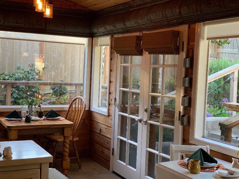 J Patrick House Bed And Breakfast Inn 3