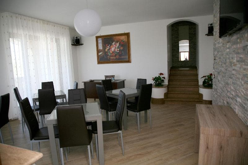 Bed & Breakfast Holiday Gli Archi 5