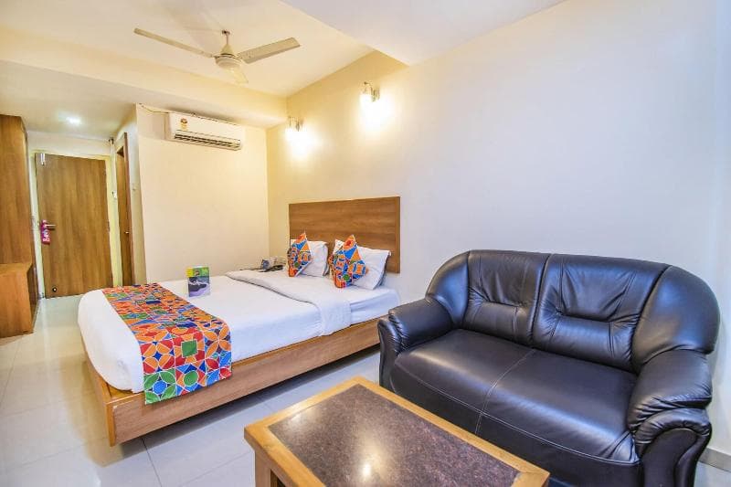 Fabhotel Jansi Deluxe Gandhipuram photo 1