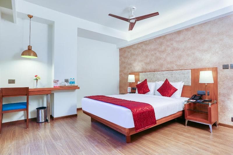 7 Apple Hotel Vimannagar, Pune 3