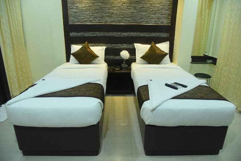 Hotel White Mount main