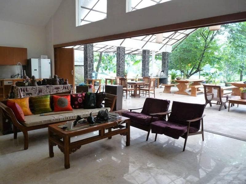 Ronia Mountain Villa Lembang 3
