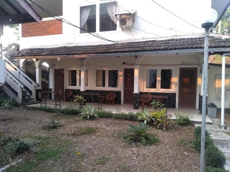 Bunga Ayu Seaside Resort 5