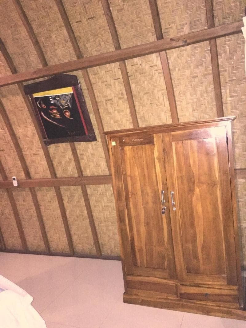 The Sandat Bungalow 4