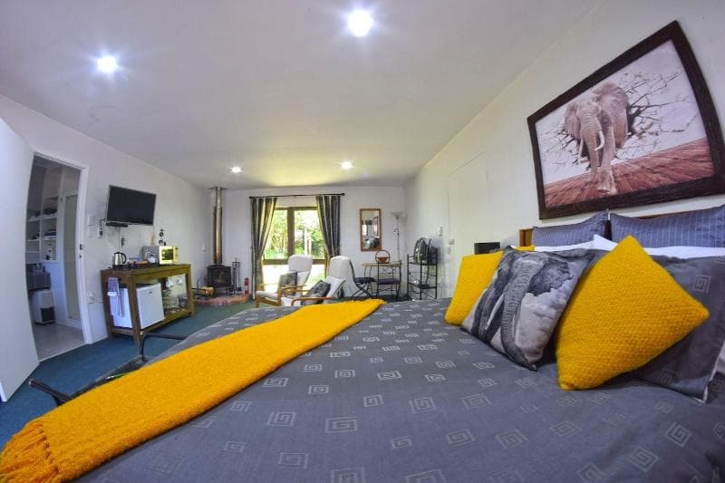 Te Popo Gardens And Accommodation main