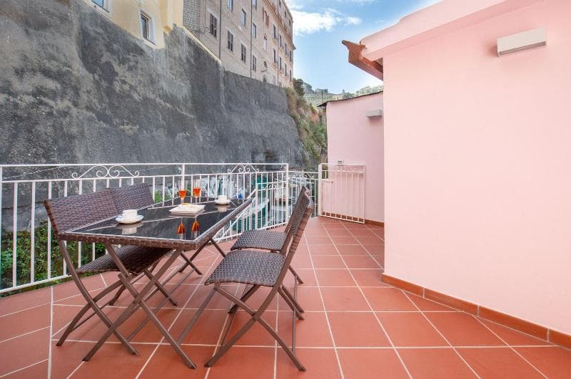 Caruso Sea View 3
