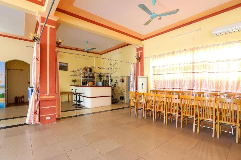 Honey Hotel main